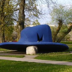 Skulptūra - Lutauša cepure (Inta Berga) Skulptūra - Lutauša cepure (Inta Berga)