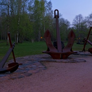 Ventspils Jūrmalas parks naktī Ventspils Jūrmalas parks naktī
