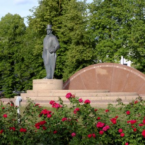 Piemineklis Jānim Čakstem Piemineklis Jānim Čakstem