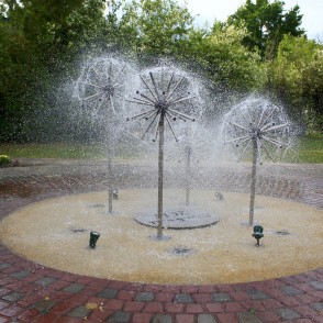 Limbaži, strūklaka "Pienenes" Limbaži, strūklaka "Pienenes"