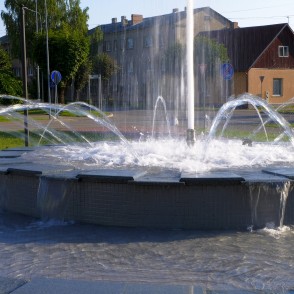 Līvānu strūklakas tuvplāns Līvānu strūklakas tuvplāns