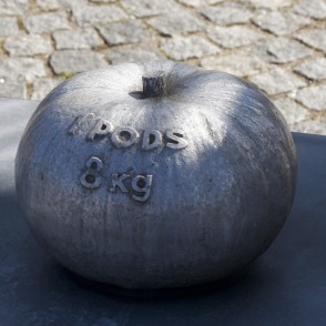 Tēlnieka Gļeba Panteļejeva veidotā svaru ekspozīcija Tēlnieka Gļeba Panteļejeva veidotā svaru ekspozīcija