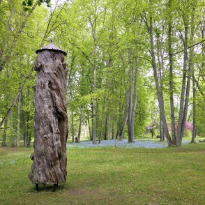 Ancient hollow tree hive as a nature exhibit in the manor park of the Daugava Museum Ancient hollow tree hive as a nature exhibit in the manor park of the Daugava Museum