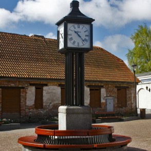 Rātslaukuma pulkstenis Ventspilī Rātslaukuma pulkstenis Ventspilī