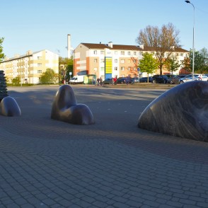 Akmens viļņi Lielajā prospektā (P.Jaunzems) Akmens viļņi Lielajā prospektā (P.Jaunzems)