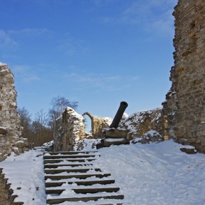 Lielgabals Kokneses pilsdrupās Lielgabals Kokneses pilsdrupās