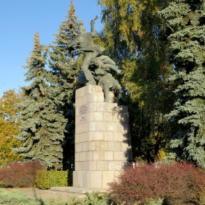 Piemineklis "1941. gada Liepājas aizstāvjiem" Piemineklis "1941. gada Liepājas aizstāvjiem"