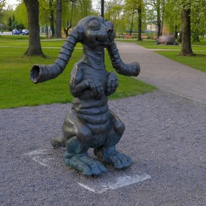 Skulptūra "Allo" Reņķa dārzā, Ventspilī Skulptūra "Allo" Reņķa dārzā, Ventspilī