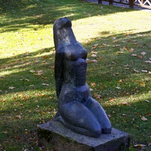 L. Rezevskas skulptūra "Ilgas" (1978) L. Rezevskas skulptūra "Ilgas" (1978)