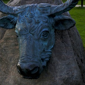 Mājdzīvnieku skulptūras tuvplāns Reņķa dārzā Mājdzīvnieku skulptūras tuvplāns Reņķa dārzā