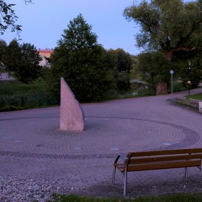 Dzirnavu ezeriņa promenāde Dzirnavu ezeriņa promenāde