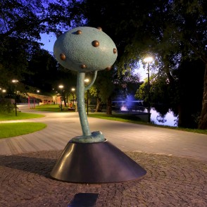 Mākslas objekts “Krodera ābele” Mākslas objekts “Krodera ābele”