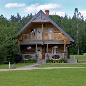 Dzīvojamā māja "Ausekļu dzirnavas" teritorijā Dzīvojamā māja "Ausekļu dzirnavas" teritorijā