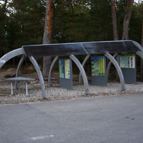 Informācijas stends Kolkasraga apmeklētāju centrā Informācijas stends Kolkasraga apmeklētāju centrā