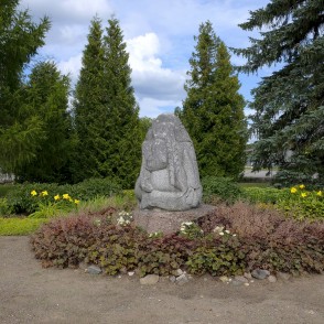 Piemineklis 1941. un 1949. gada represiju upuriem Gulbenē Piemineklis 1941. un 1949. gada represiju upuriem Gulbenē