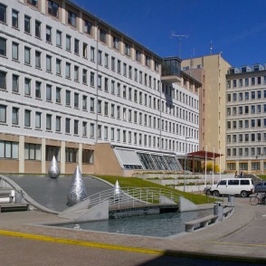 Strūklaka "Lāses" pie Ventspils augstskolas Strūklaka "Lāses" pie Ventspils augstskolas