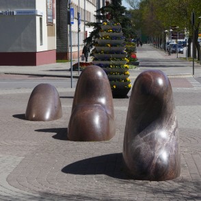 Akmens viļņi Lielajā prospektā (P.Jaunzems) Akmens viļņi Lielajā prospektā (P.Jaunzems)