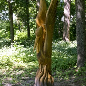 Stārķa skulptūra Galēnu muižas parkā Stārķa skulptūra Galēnu muižas parkā