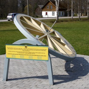 Saules pulkstenis Stendē Saules pulkstenis Stendē