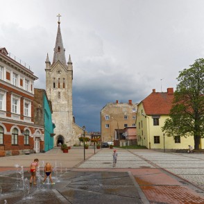 Rožu laukums Cēsīs Rožu laukums Cēsīs