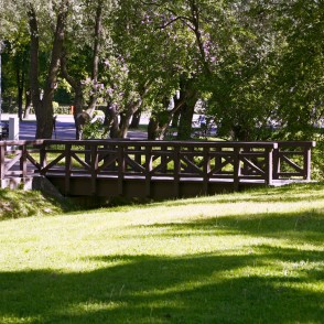 Tiltiņš Reņķa dārzā Tiltiņš Reņķa dārzā