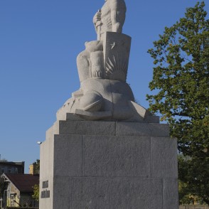 Piemineklis Jelgavas atbrīvotājiem „Lāčplēsis” Piemineklis Jelgavas atbrīvotājiem „Lāčplēsis”