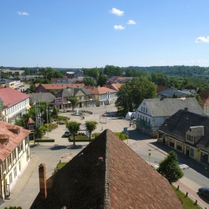 Skats uz Tukumu no Tukuma luterāņu baznīcas torņa Skats uz Tukumu no Tukuma luterāņu baznīcas torņa