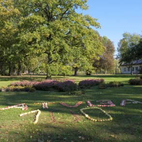 Vilces pamatskola sagaida Latvijas simtgadi Vilces pamatskola sagaida Latvijas simtgadi