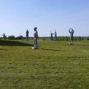 Divpadsmit apustuļu skulptūras Divpadsmit apustuļu skulptūras