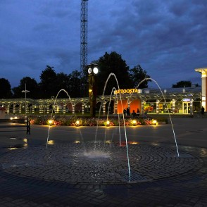 Strūklaka Siguldas Stacijas laukumā Strūklaka Siguldas Stacijas laukumā