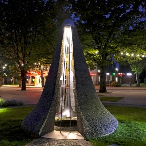 Skulptūra "Vēja zvans" Siguldā Skulptūra "Vēja zvans" Siguldā