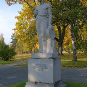 K. Zemdegas veidotais piemineklis "Sējējs" K. Zemdegas veidotais piemineklis "Sējējs"