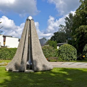 Skulptūra "Vēja zvans" Siguldā Skulptūra "Vēja zvans" Siguldā