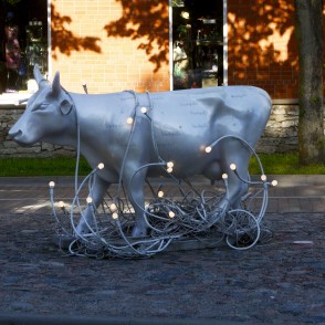 Gaismas govs (Sarmīte Caune sadarbībā ar Aivaru Lembergu) Gaismas govs (Sarmīte Caune sadarbībā ar Aivaru Lembergu)