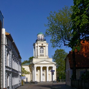 Nikolaja Evanģēliski luteriskā baznīca Ventspilī Nikolaja Evanģēliski luteriskā baznīca Ventspilī