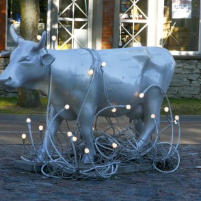 Gaismas govs (Sarmīte Caune sadarbībā ar Aivaru Lembergu) Gaismas govs (Sarmīte Caune sadarbībā ar Aivaru Lembergu)