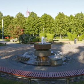 Strūklaka Dzirnavu laukumā, Ventspilī Strūklaka Dzirnavu laukumā, Ventspilī