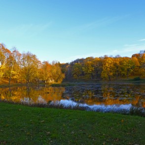 Smiltenes parks un Vidusezers Rudenī Smiltenes parks un Vidusezers Rudenī