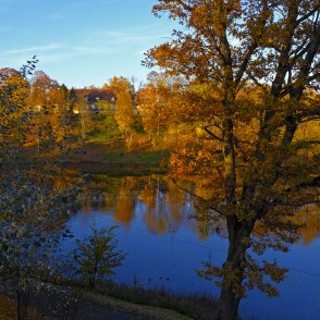 Smiltenes parks un Vidusezers Rudenī Smiltenes parks un Vidusezers Rudenī