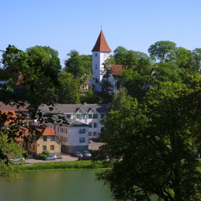 Skats uz Talsu luterāņu baznīcu no Ķēniņkalna Skats uz Talsu luterāņu baznīcu no Ķēniņkalna