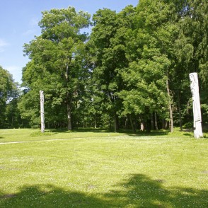 Koka skulptūras Lielvārdē Koka skulptūras Lielvārdē