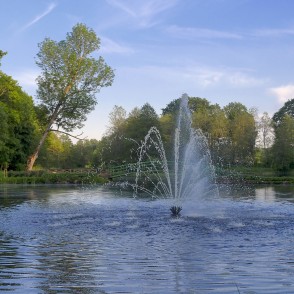 Strūklaka Zasas muižas parkā Strūklaka Zasas muižas parkā