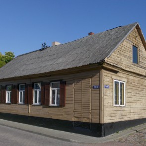 Koka māja Pils ielā 73, Ventspils Koka māja Pils ielā 73, Ventspils
