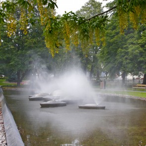 Strūklaka “Saules laiviņas” Ventspilī Strūklaka “Saules laiviņas” Ventspilī