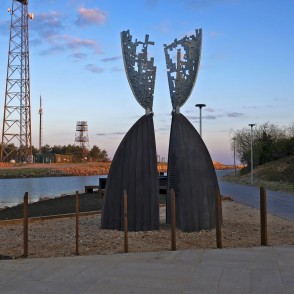 Pāvilostas promenādes centrālā skulptūra Pāvilostas promenādes centrālā skulptūra