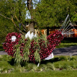 Puķu skulptūra "Zemūdens pasaule" Puķu skulptūra "Zemūdens pasaule"