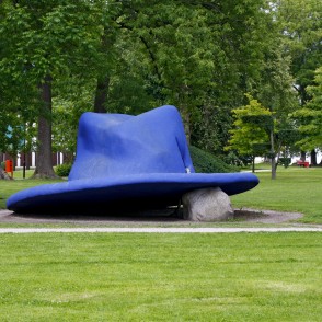 Skulptūra - Lutauša cepure (Inta Berga) Skulptūra - Lutauša cepure (Inta Berga)