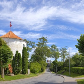 Alsungas pils un baznīca Alsungas pils un baznīca
