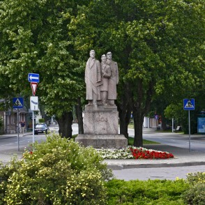 Piemineklis 1905. gada revolucionāriem Piemineklis 1905. gada revolucionāriem