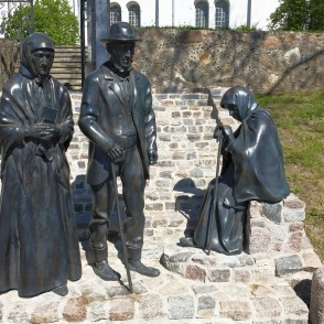 J. Rozentāla gleznas tēlu bronzas skulptūras, Saldus J. Rozentāla gleznas tēlu bronzas skulptūras, Saldus